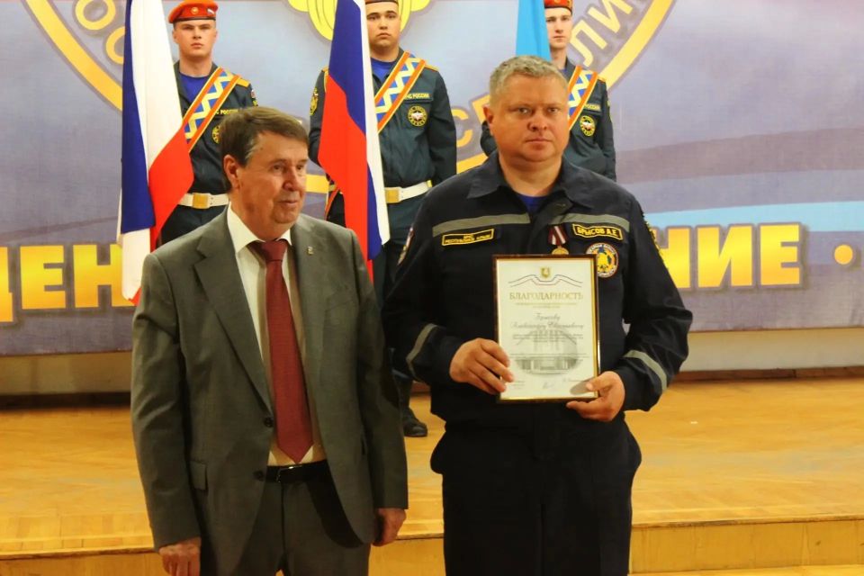 В День пожарной охраны Российской Федерации в Главном управлении МЧС России по Республике Крым состоялось торжественное мероприятие В День пожарной охраны Российской Федерации в Главном управлении МЧС России по Республике Крым состоялось торжественное мероприятие