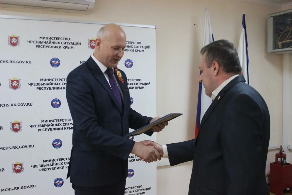 В МЧС Республики Крым состоялось торжественное мероприятие В МЧС Республики Крым состоялось торжественное мероприятие