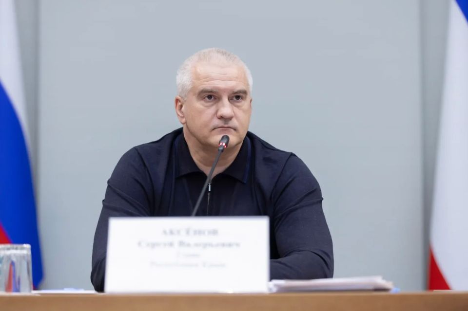 Аксёнов призвал улучшить обратную связь крымских чиновников с жителями