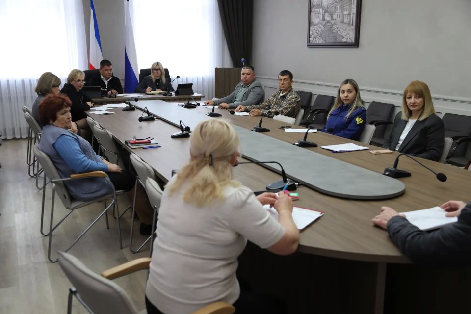 На заседании Межведомственной комиссии по противодействию нелегальной занятости в Бахчисарайском районе рассмотрены результаты мониторинга, проведённого рабочей группой в городе Бахчисарай На заседании Межведомственной комиссии по противодействию нелегальной занятости в Бахчисарайском районе рассмотрены результаты мониторинга, проведённого рабочей группой в городе Бахчисарай