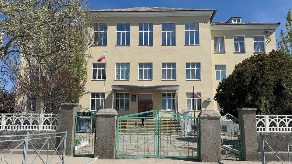 Продолжаются работы по повышению комфорта в учебных учреждениях города Продолжаются работы по повышению комфорта в учебных учреждениях города
