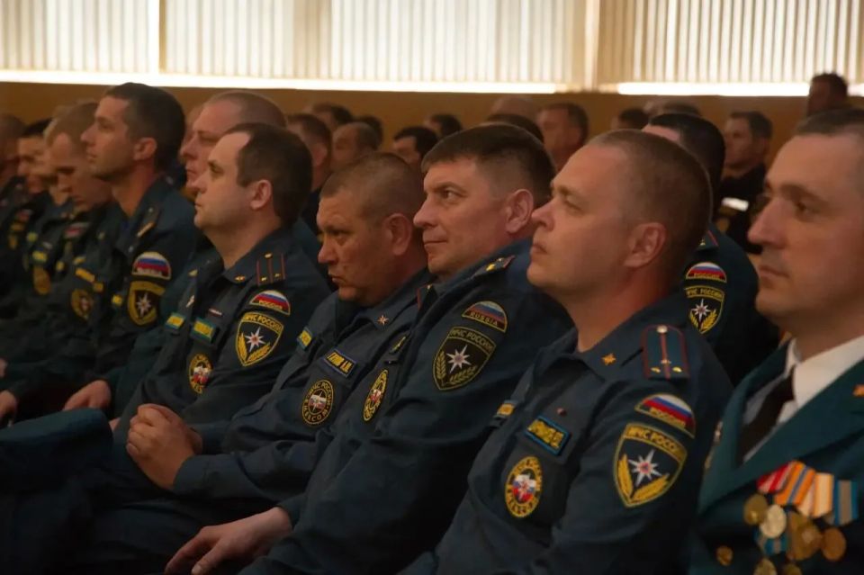 Сергей Цеков поздравил пожарных с профессиональным праздником Сергей Цеков поздравил пожарных с профессиональным праздником