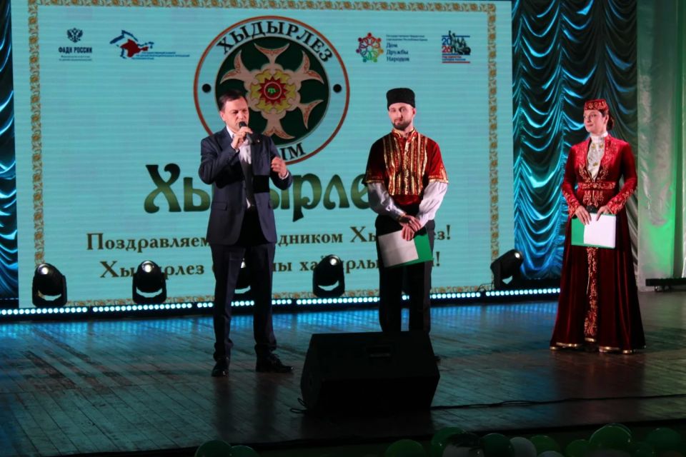 В Симферополе отметили крымскотатарский национальный праздник Хыдырлез В Симферополе отметили крымскотатарский национальный праздник Хыдырлез