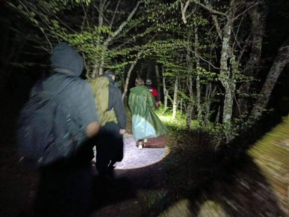 Крымские спасатели оказали помощь 3-м туристам в урочище Кизил-Таш (ГО Судак) Крымские спасатели оказали помощь 3-м туристам в урочище Кизил-Таш (ГО Судак)