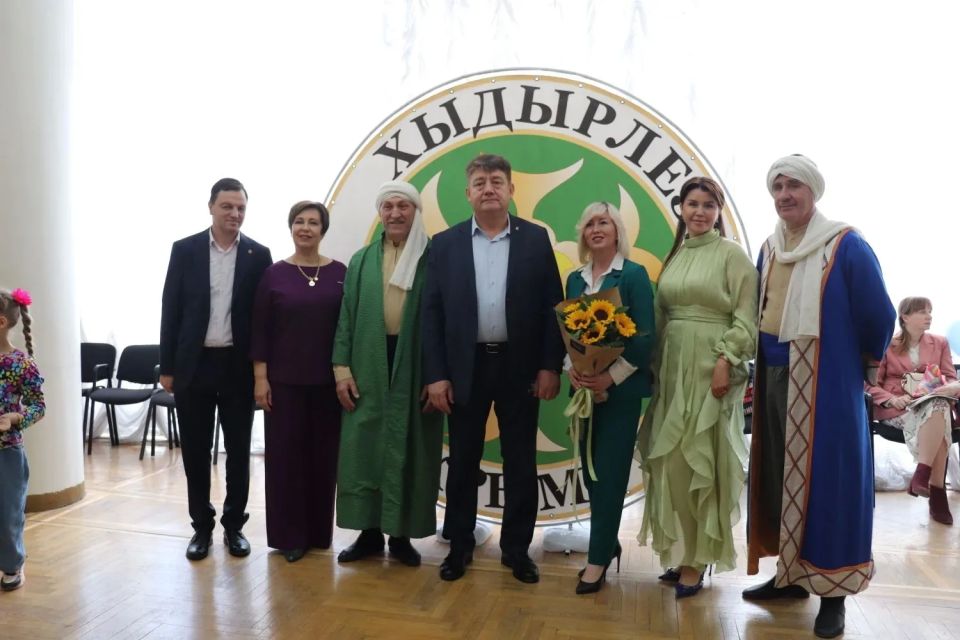 В Симферополе отметили крымскотатарский национальный праздник Хыдырлез В Симферополе отметили крымскотатарский национальный праздник Хыдырлез