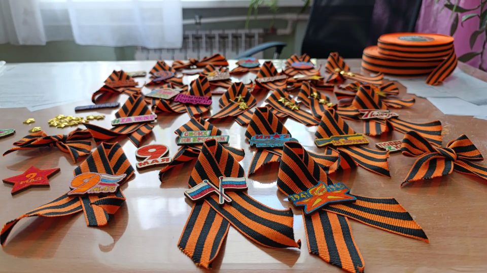 СВОих не бросаем! Мы вместе! ZА наших! СВОих не бросаем! Мы вместе! ZА наших!