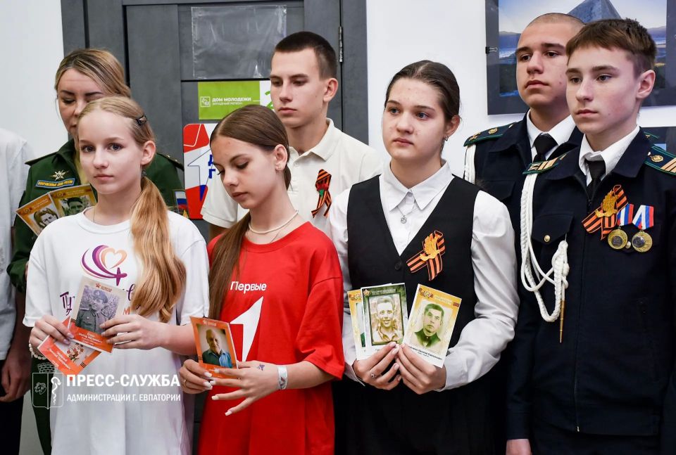 В Доме молодежи открыли Стену памяти В Доме молодежи открыли Стену памяти