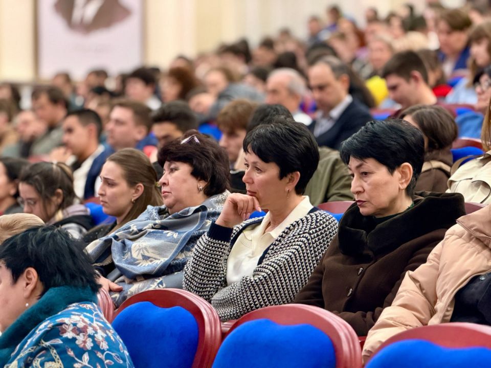 Юрий Нестеренко: Провёл рабочую встречу с коллективом и студентами «Крымского инженерно-педагогического университета имени Февзи Якубова» Юрий Нестеренко: Провёл рабочую встречу с коллективом и студентами «Крымского инженерно-педагогического университета имени Февзи Якубова»