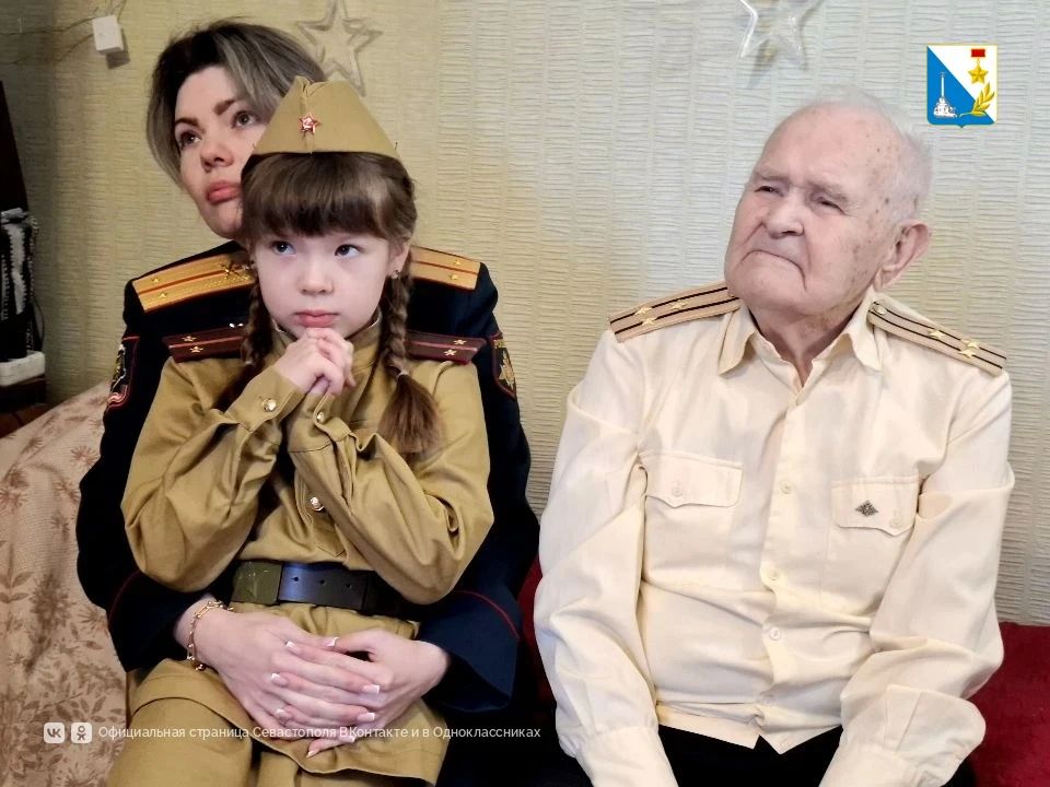 Участники программы «Севастополь — город героев» поздравили 99-летнего ветерана с Днём Победы Участники программы «Севастополь — город героев» поздравили 99-летнего ветерана с Днём Победы