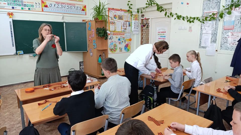 СВОих не бросаем! Мы вместе! ZА наших! СВОих не бросаем! Мы вместе! ZА наших!