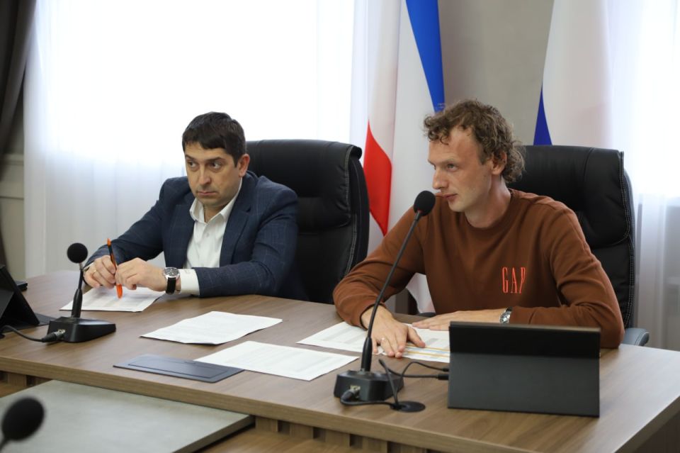 Анжелика Ястребова: Под руководством заместителя главы Андрея Падалко состоялось рабочее совещание с участием представителей Фонда капитального ремонта Республики Крым Анжелика Ястребова: Под руководством заместителя главы Андрея Падалко состоялось рабочее совещание с участием представителей Фонда капитального ремонта Республики Крым
