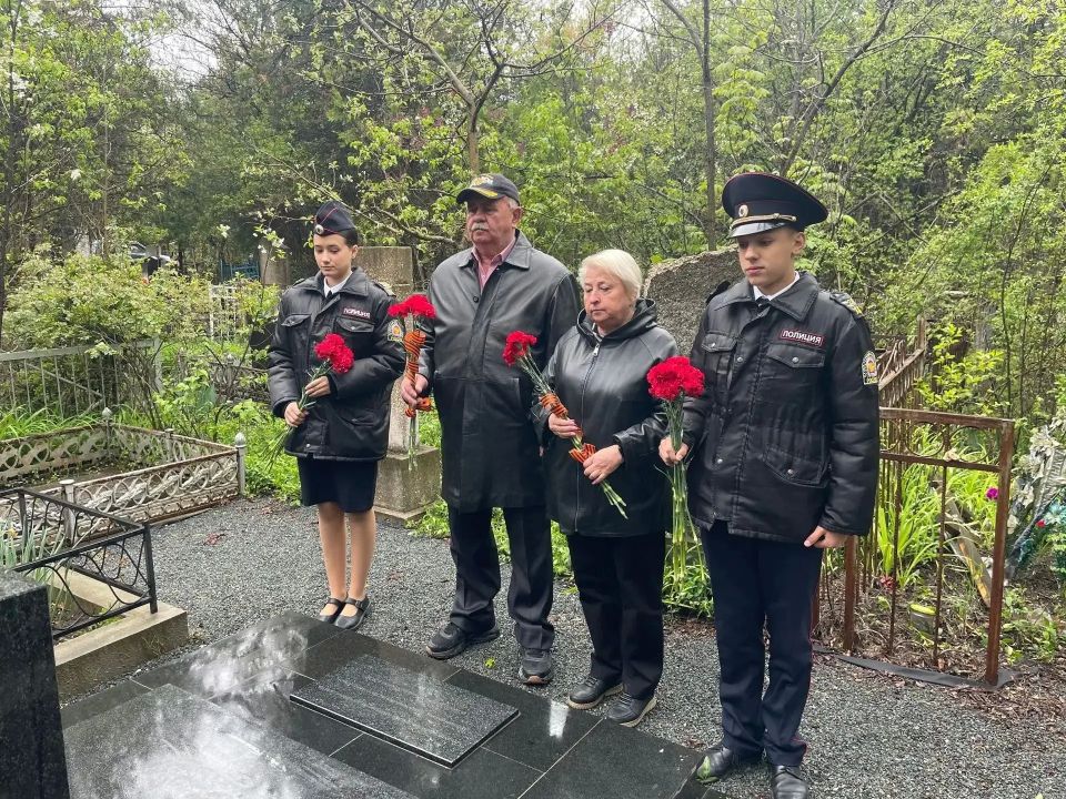 Памятный урок мужества в средней общеобразовательной школе № 28 им. капитана милиции Сергея Кузьмича Беспалова Памятный урок мужества в средней общеобразовательной школе № 28 им. капитана милиции Сергея Кузьмича Беспалова