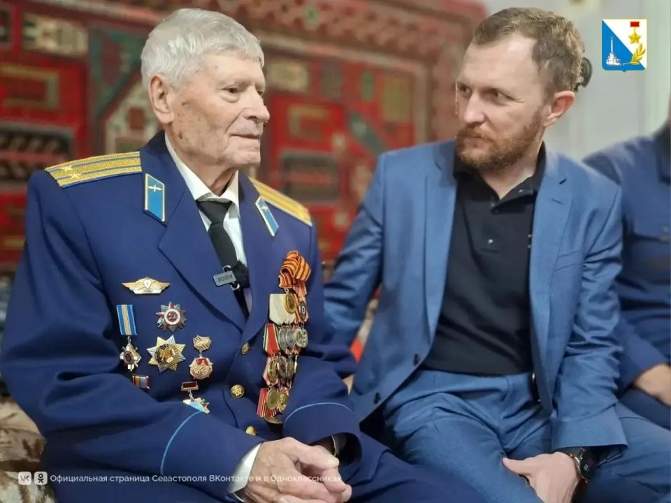 Участники программы «Севастополь — город героев» поздравляют ветеранов с Днём Победы Участники программы «Севастополь — город героев» поздравляют ветеранов с Днём Победы