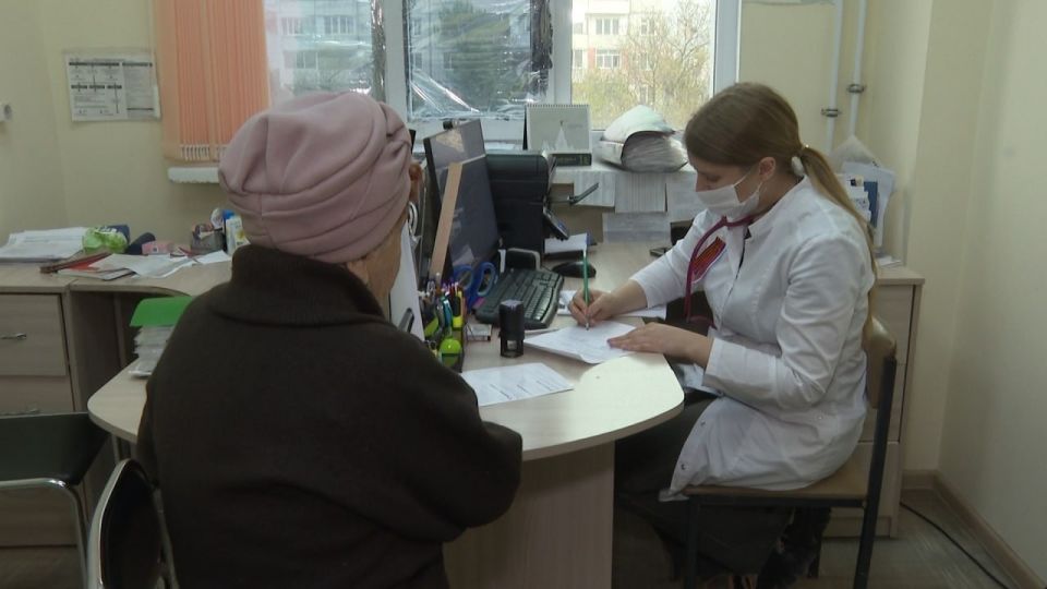 Принципы настоящего врача. Решение одной из ключевых проблем здравоохранения нашла врач Симферопольской поликлиники N 2. На международную олимпиаду Маргарита Яковлева выдвинула проект оптимизации процедуры диспансеризации Принципы настоящего врача. Решение одной из ключевых проблем здравоохранения нашла врач Симферопольской поликлиники N 2. На международную олимпиаду Маргарита Яковлева выдвинула проект оптимизации процедуры диспансеризации