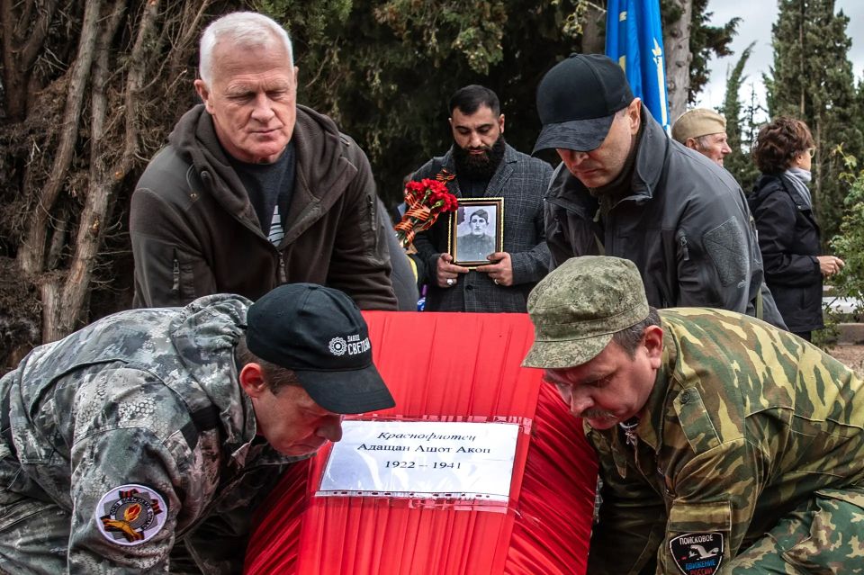 Михаил Развожаев: По традиции перед Днём Победы в Севастополе перезахоронили останки защитников и освободителей города Михаил Развожаев: По традиции перед Днём Победы в Севастополе перезахоронили останки защитников и освободителей города
