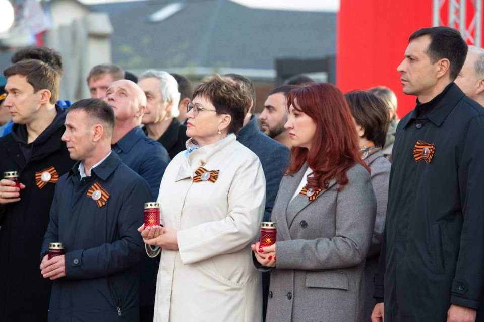 На Мемориальном комплексе «Концлагерь «Красный» прошла патриотическая акция «Зажги свечу памяти» На Мемориальном комплексе «Концлагерь «Красный» прошла патриотическая акция «Зажги свечу памяти»