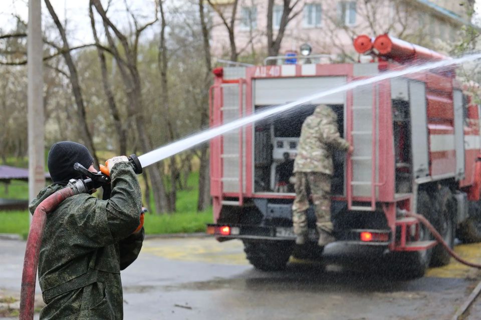 В Крыму прошли масштабные учения по ликвидации лесного пожара В Крыму прошли масштабные учения по ликвидации лесного пожара