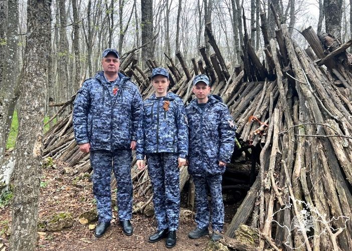 Росгвардейцы почтили память партизан Великой Отечественной войны в Крыму Росгвардейцы почтили память партизан Великой Отечественной войны в Крыму
