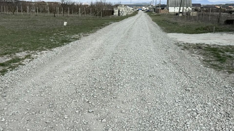 В городе Белогорск продолжаются работы по восстановлению поперечного профиля и ровности проезжей части гравийных покрытий (с добавлением новых материалов) на дорогах общего пользования и аварийного ямочного ремонта и ремонта... В городе Белогорск продолжаются работы по восстановлению поперечного профиля и ровности проезжей части гравийных покрытий (с добавлением новых материалов) на дорогах общего пользования и аварийного ямочного ремонта и ремонта...