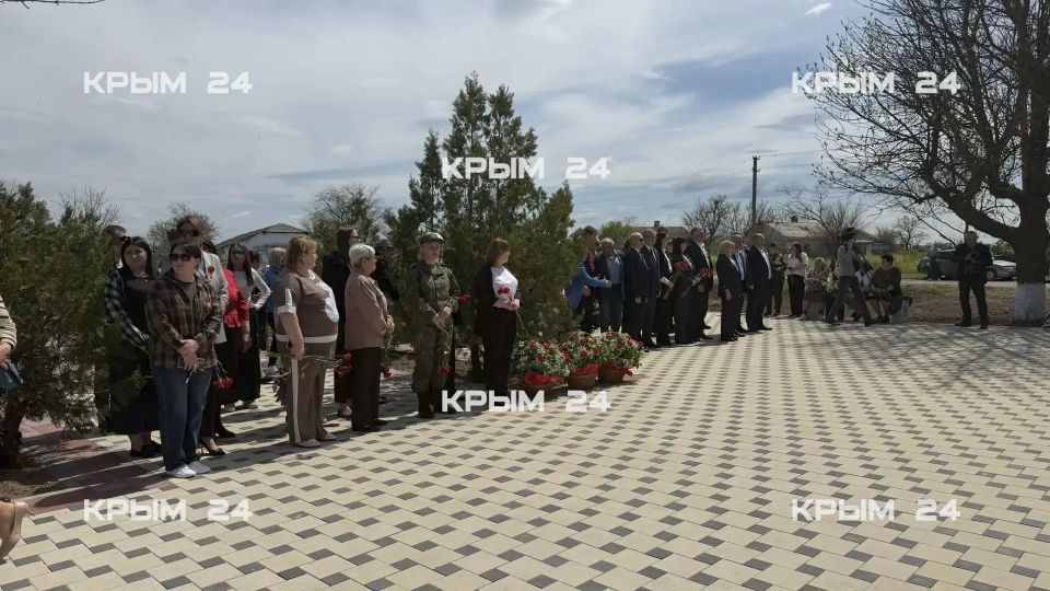 В Первомайском районе после капремонта открыли памятник на братской могиле В Первомайском районе после капремонта открыли памятник на братской могиле