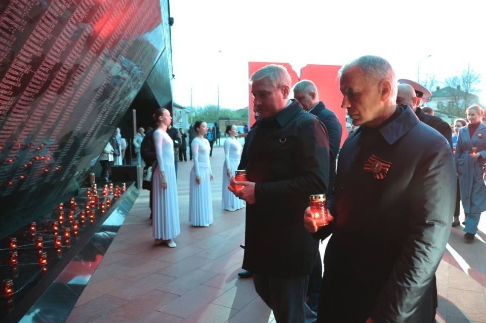 На Мемориальном комплексе «Концлагерь «Красный» прошла патриотическая акция «Зажги свечу памяти» На Мемориальном комплексе «Концлагерь «Красный» прошла патриотическая акция «Зажги свечу памяти»
