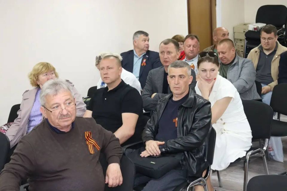 Альберт Куршутов: В рамках рабочего выезда в Сакский район встретился с главами сельских поселений и депутатским корпусом Альберт Куршутов: В рамках рабочего выезда в Сакский район встретился с главами сельских поселений и депутатским корпусом