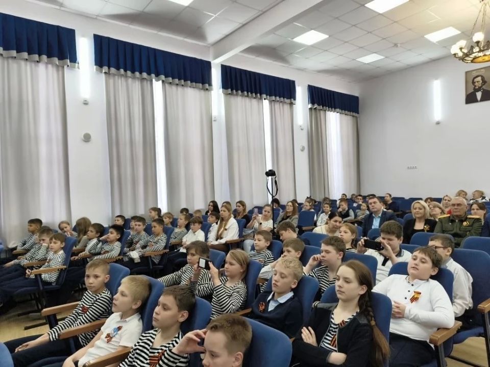 В школе №38 имени В.А. Дорохина прошло торжественное мероприятие к годовщине Великой Победы В школе №38 имени В.А. Дорохина прошло торжественное мероприятие к годовщине Великой Победы