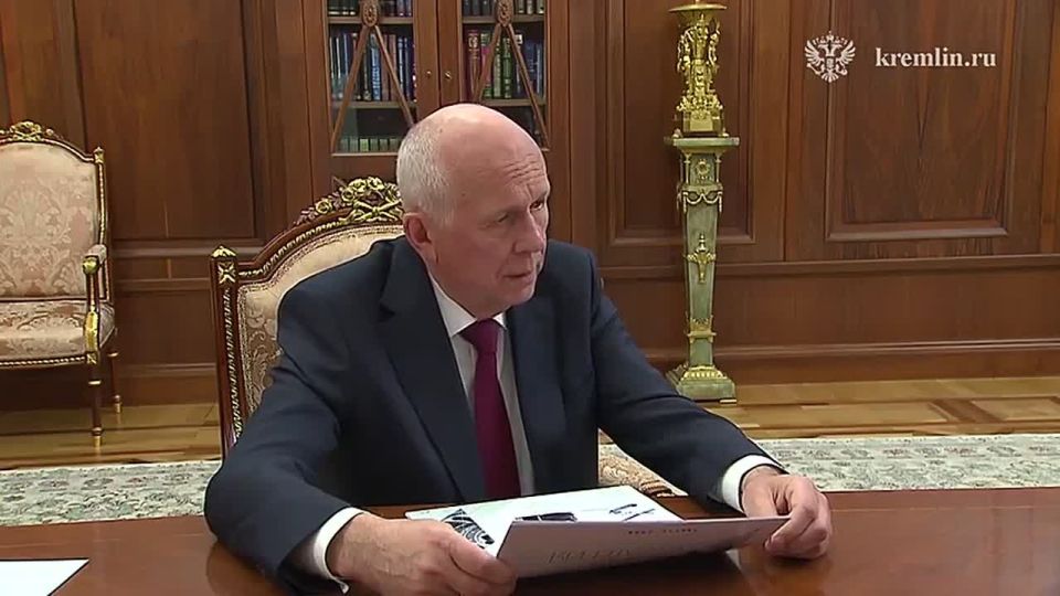 Путин встретился с главой "Ростеха" Сергеем Чемезовым