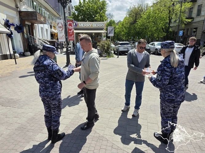 В Крыму и Севастополе росгвардейцы в преддверии Дня Победы провели акцию «Георгиевская лента» В Крыму и Севастополе росгвардейцы в преддверии Дня Победы провели акцию «Георгиевская лента»