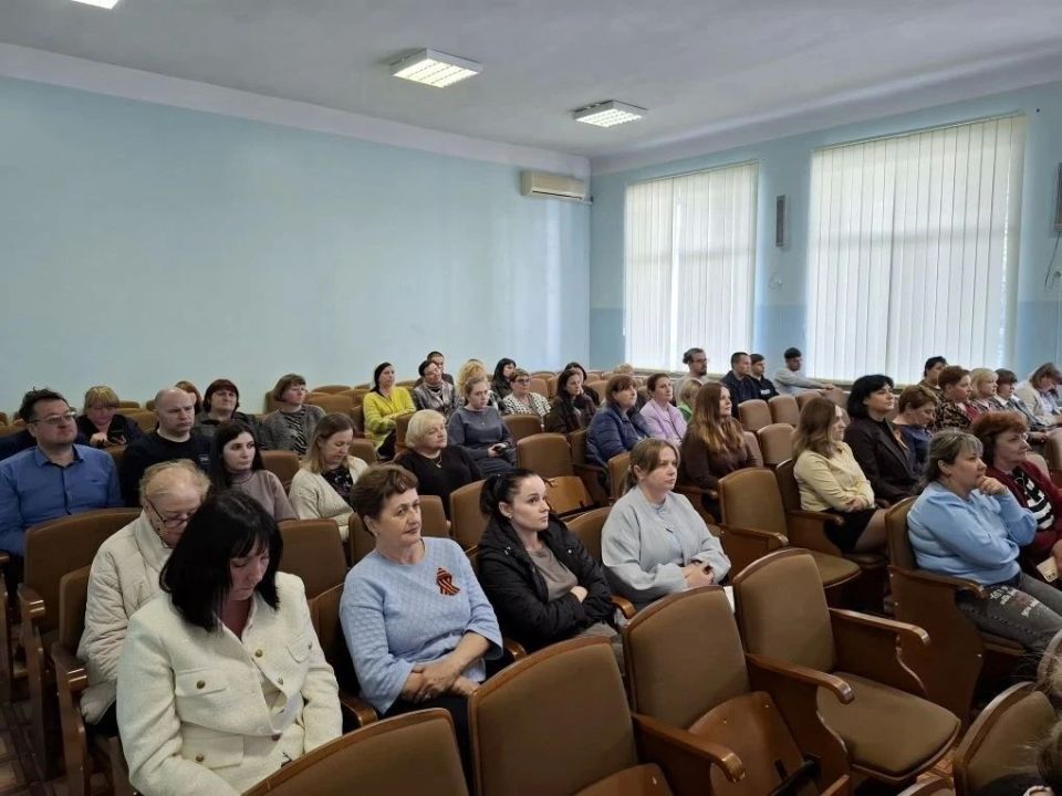 6 мая в администрации Советского района состоялись публичные слушания, на которых обсуждались два важных проекта решений Советского районного совета Республики Крым: «О бюджете муниципального образования Советский район... 6 мая в администрации Советского района состоялись публичные слушания, на которых обсуждались два важных проекта решений Советского районного совета Республики Крым: «О бюджете муниципального образования Советский район...