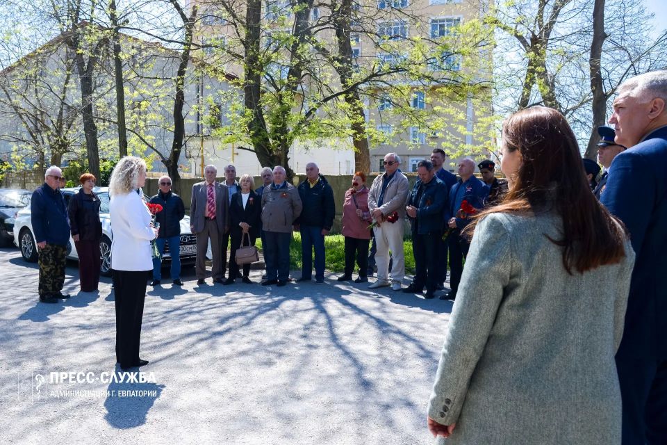 В Евпатории почтили память чекиста Галушкина В Евпатории почтили память чекиста Галушкина