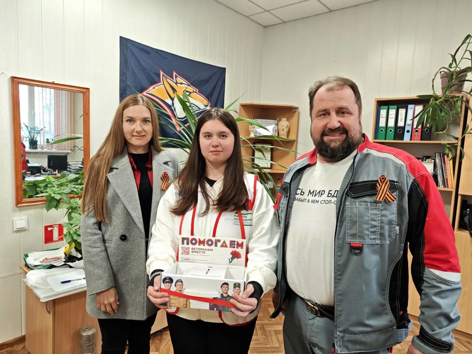 В Бахчисарайском районе продолжается Всероссийская благотворительная акция "Красная гвоздика" и акция "Георгиевская лента" В Бахчисарайском районе продолжается Всероссийская благотворительная акция "Красная гвоздика" и акция "Георгиевская лента"