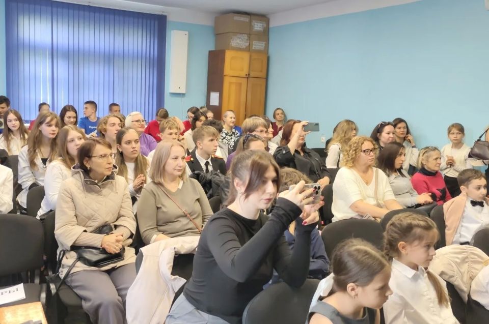 125 юных специалистов получили путёвку в жизнь! 125 юных специалистов получили путёвку в жизнь!