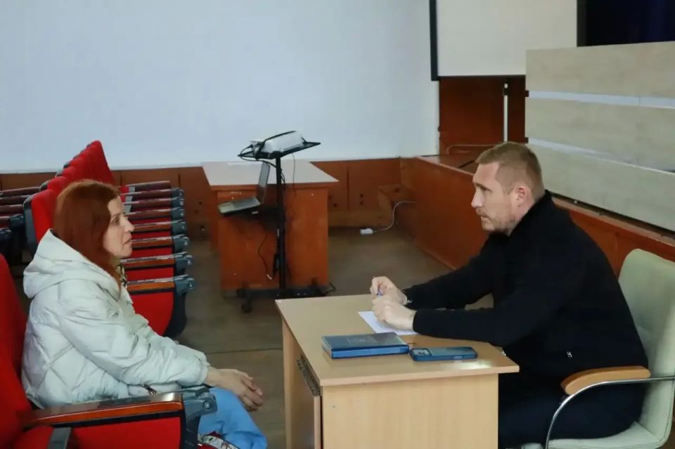 Сегодня провёл еженедельный личный приём граждан, где вместе с коллегами рассмотрел два обращения жителей Сегодня провёл еженедельный личный приём граждан, где вместе с коллегами рассмотрел два обращения жителей