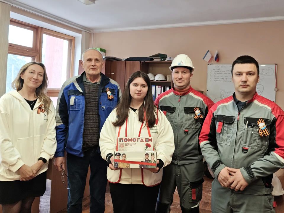 В Бахчисарайском районе продолжается Всероссийская благотворительная акция "Красная гвоздика" и акция "Георгиевская лента" В Бахчисарайском районе продолжается Всероссийская благотворительная акция "Красная гвоздика" и акция "Георгиевская лента"
