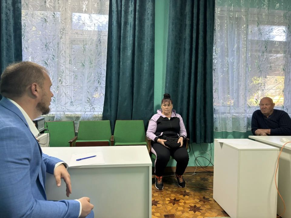 Антон Кравец: Провел выездную встречу с собственниками многоквартирных домов в с.Михайловка, ул.Черфаса 21, ул.Черфаса 19, ул.Черфаса 8, ул.Черфаса 27. Совместно с председателем сельского совета Надеждой Бытковой пообщались... Антон Кравец: Провел выездную встречу с собственниками многоквартирных домов в с.Михайловка, ул.Черфаса 21, ул.Черфаса 19, ул.Черфаса 8, ул.Черфаса 27. Совместно с председателем сельского совета Надеждой Бытковой пообщались...