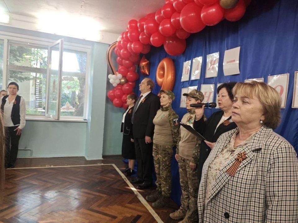 Галина Огнёва: Этим весенним майским утром выехала в МОУ «Изобильненская школа имени Э. У. Чалбаша», где прошла торжественная линейка, посвященная 81-й годовщине Великой Победы Галина Огнёва: Этим весенним майским утром выехала в МОУ «Изобильненская школа имени Э. У. Чалбаша», где прошла торжественная линейка, посвященная 81-й годовщине Великой Победы