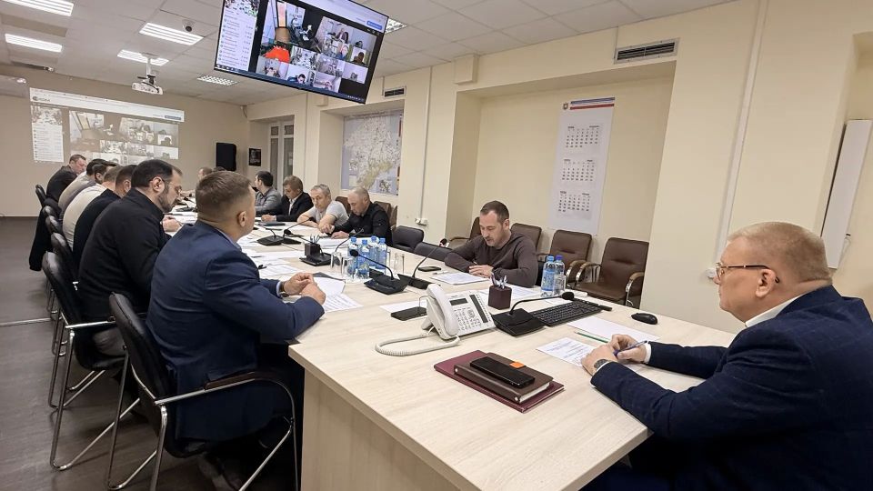 В Крыму обсудили ход реализации строительных проектов госпрограммы развития региона В Крыму обсудили ход реализации строительных проектов госпрограммы развития региона
