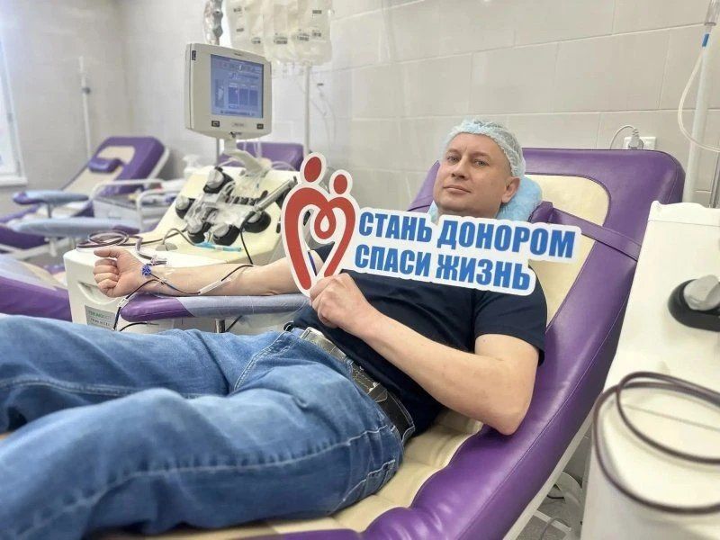 Девять севастопольцев стали почетными донорами России Девять севастопольцев стали почетными донорами России