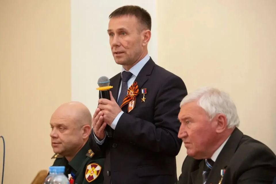 Герои России провели урок патриотизма для студентов Крымского филиала Российского государственного университета правосудия Герои России провели урок патриотизма для студентов Крымского филиала Российского государственного университета правосудия