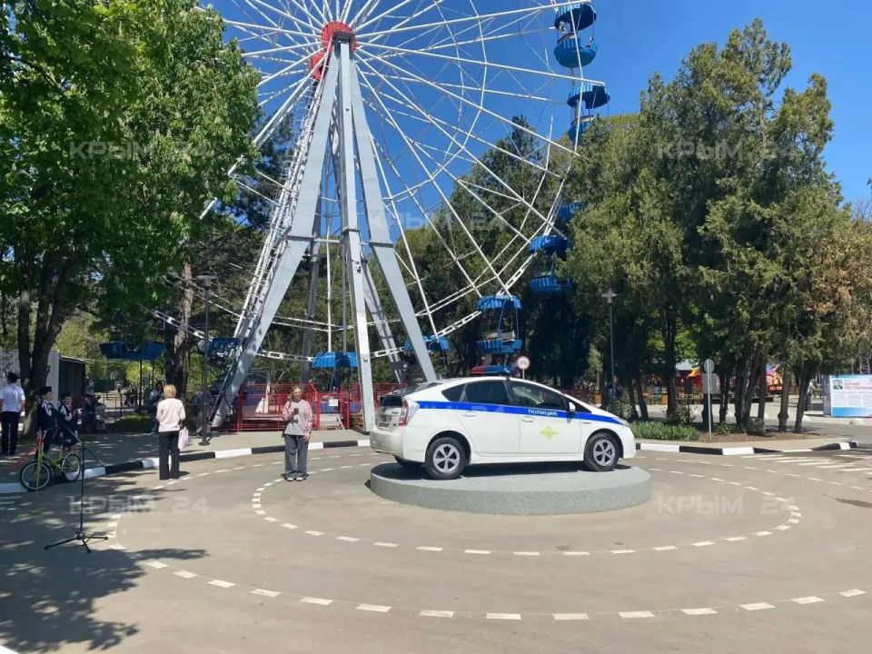 В Детском парке Симферополя после ремонта открылся автогородок В Детском парке Симферополя после ремонта открылся автогородок
