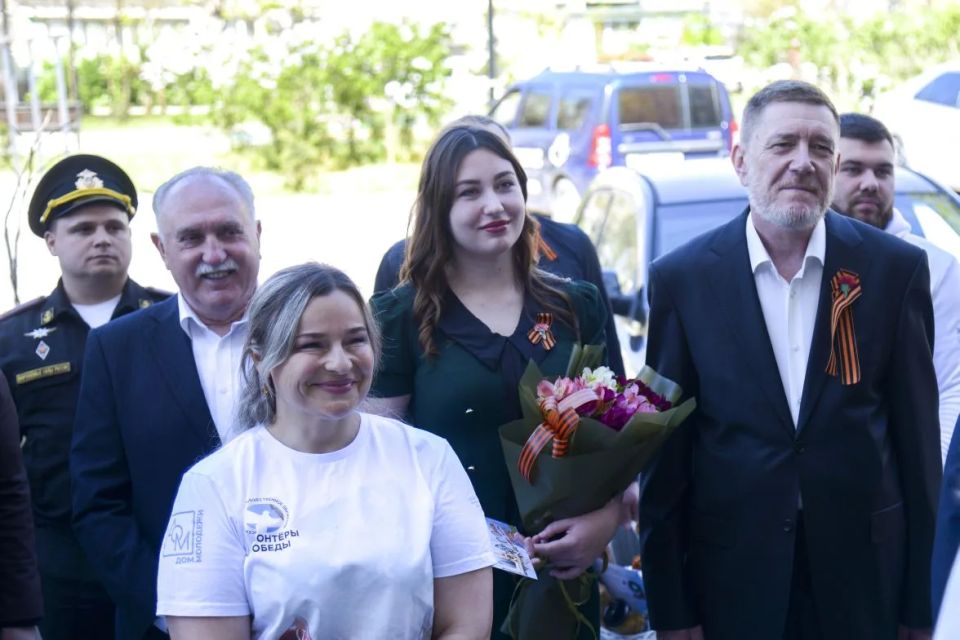 В Евпатории поздравили ветеранов Великой Отечественной войны с Днем Победы В Евпатории поздравили ветеранов Великой Отечественной войны с Днем Победы
