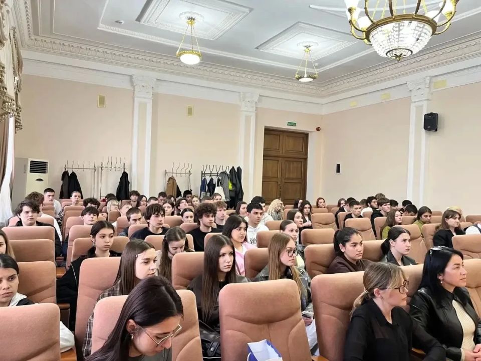 Симферопольские студенты узнали о последствиях неформальной занятости Симферопольские студенты узнали о последствиях неформальной занятости