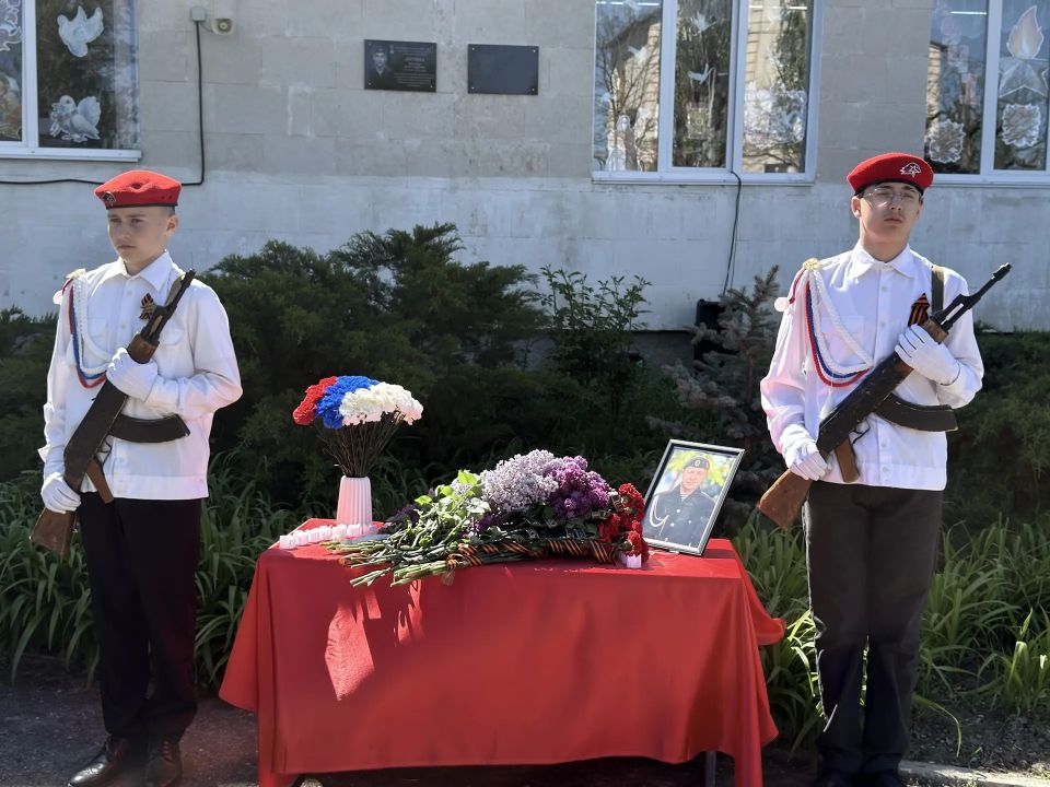 Антон Кравец: ..Герой не гибнет умирая. Двойная жизнь ему дана Антон Кравец: ..Герой не гибнет умирая. Двойная жизнь ему дана