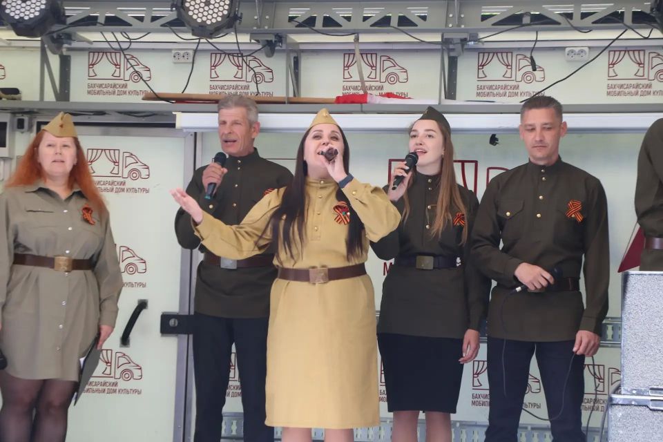 Поздравления с Днём Победы приняла Почетный гражданин города Бахчисарая, ветеран Великой Отечественной войны Антонина Александровна Меледина Поздравления с Днём Победы приняла Почетный гражданин города Бахчисарая, ветеран Великой Отечественной войны Антонина Александровна Меледина