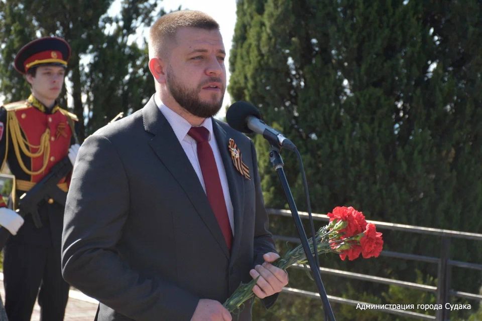 Кирилл Чебышев: Судак вместе со всей страной отметил 81-ю годовщину Великой Победы — священный праздник мужества, памяти и безграничной благодарности поколению Победителей Кирилл Чебышев: Судак вместе со всей страной отметил 81-ю годовщину Великой Победы — священный праздник мужества, памяти и безграничной благодарности поколению Победителей