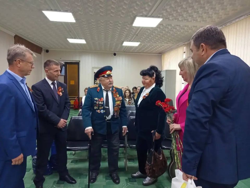 Вячеслав Вайсбейн: В преддверии Дня Победы поздравил ветеранов Великой Отечественной войны Вячеслав Вайсбейн: В преддверии Дня Победы поздравил ветеранов Великой Отечественной войны