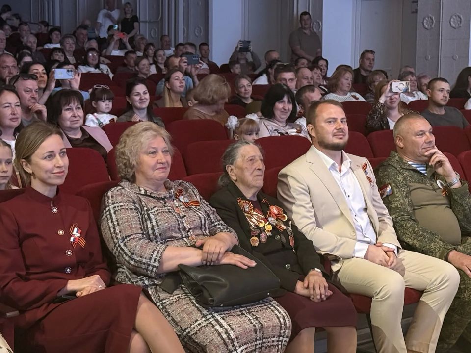 Антон Кравец: Сколько бы времени ни прошло с тех пор, как было поднято Знамя Победы над Берлином, праздник 9 мая навсегда для нас священный! Антон Кравец: Сколько бы времени ни прошло с тех пор, как было поднято Знамя Победы над Берлином, праздник 9 мая навсегда для нас священный!