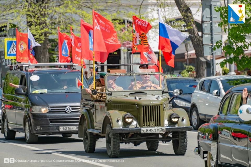Делимся фотографиями. Сегодня наш фотограф Юлия Блоцкая работала в центре города Делимся фотографиями. Сегодня наш фотограф Юлия Блоцкая работала в центре города
