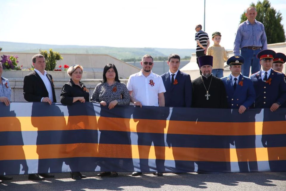 В Бахчисарае почтили память героев Великой Отечественной войны, воздав должное мужеству, стойкости и самоотверженности советских солдат В Бахчисарае почтили память героев Великой Отечественной войны, воздав должное мужеству, стойкости и самоотверженности советских солдат
